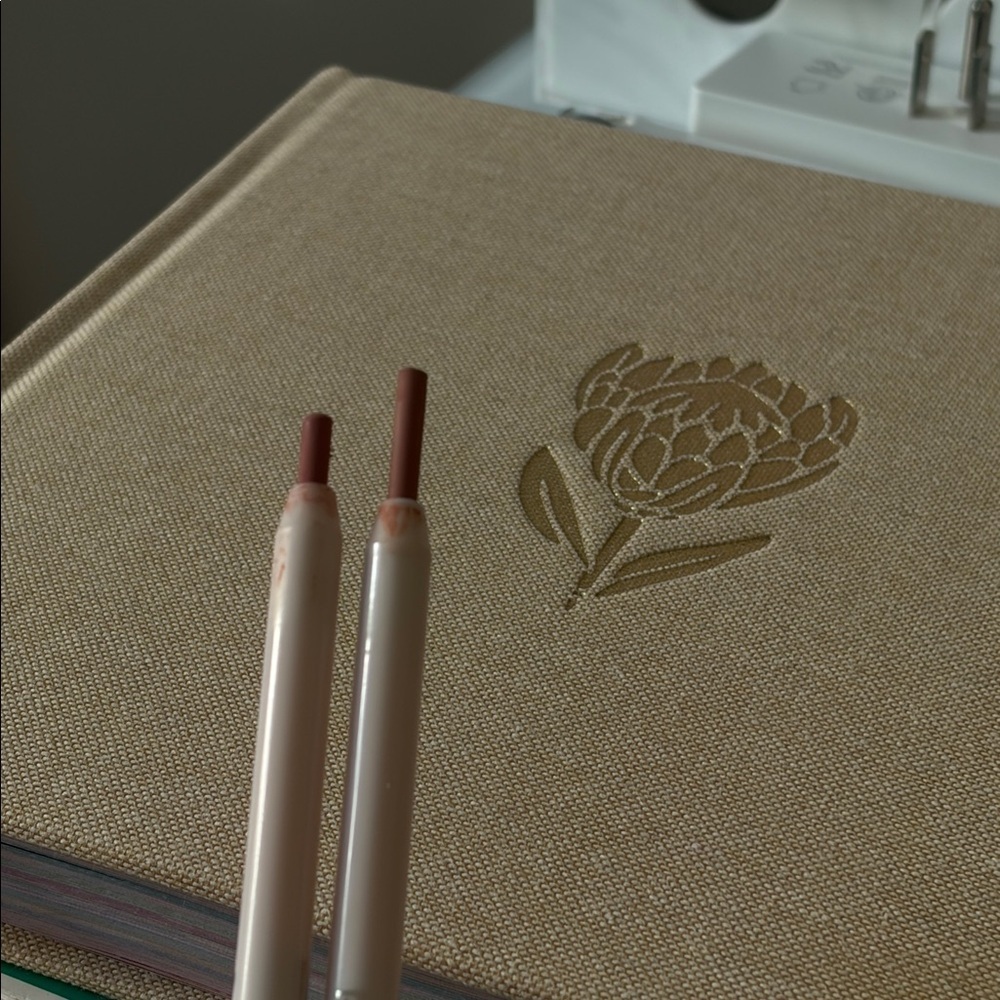 2 Rare Beauty Lip Liner Duo - creative and humble - Picture 2 of 2